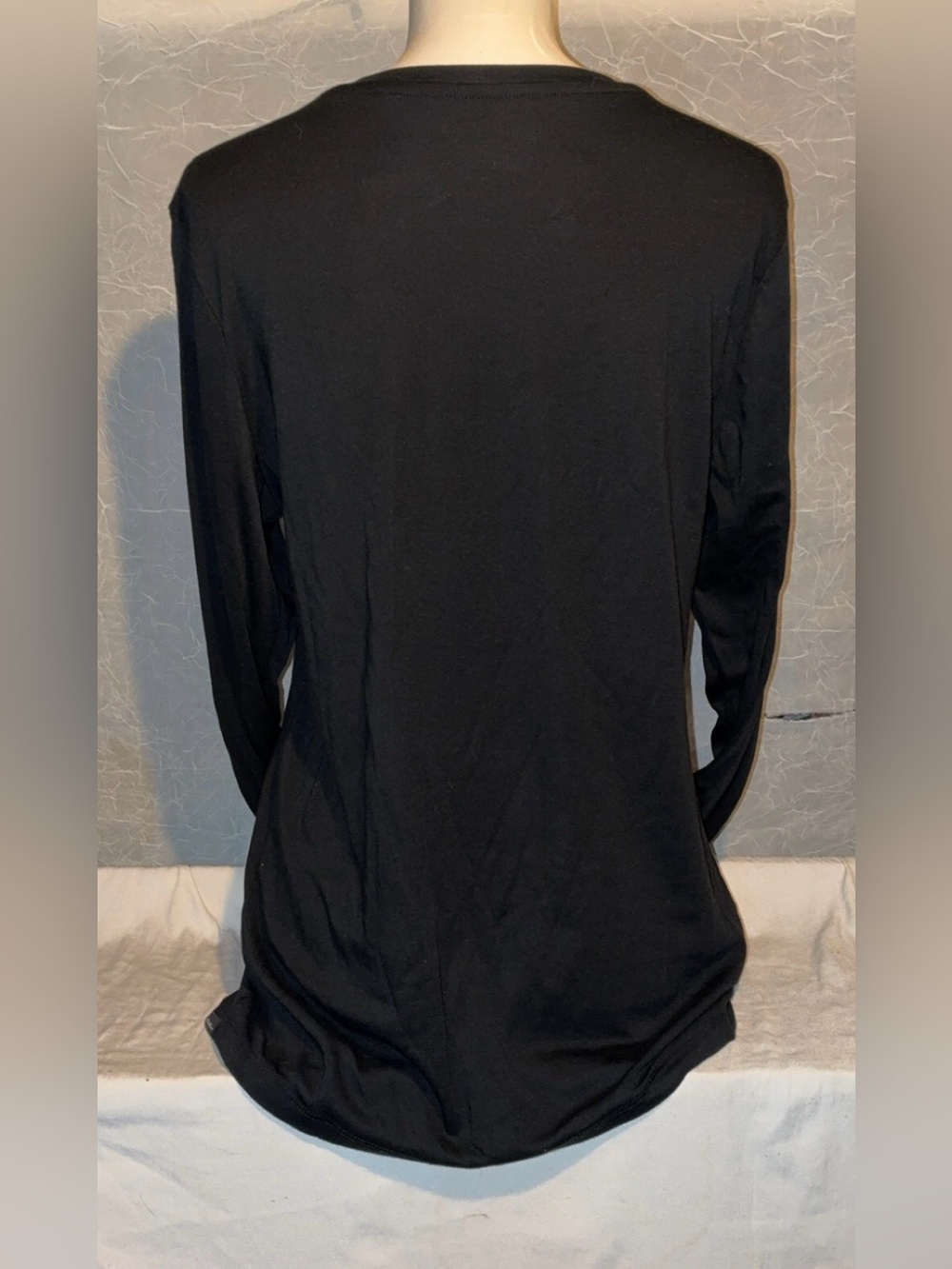 NWT Eddie Bauer Black Long Sleeve V Neck Tee Shirt Women’s Large - Picture 3 of 6